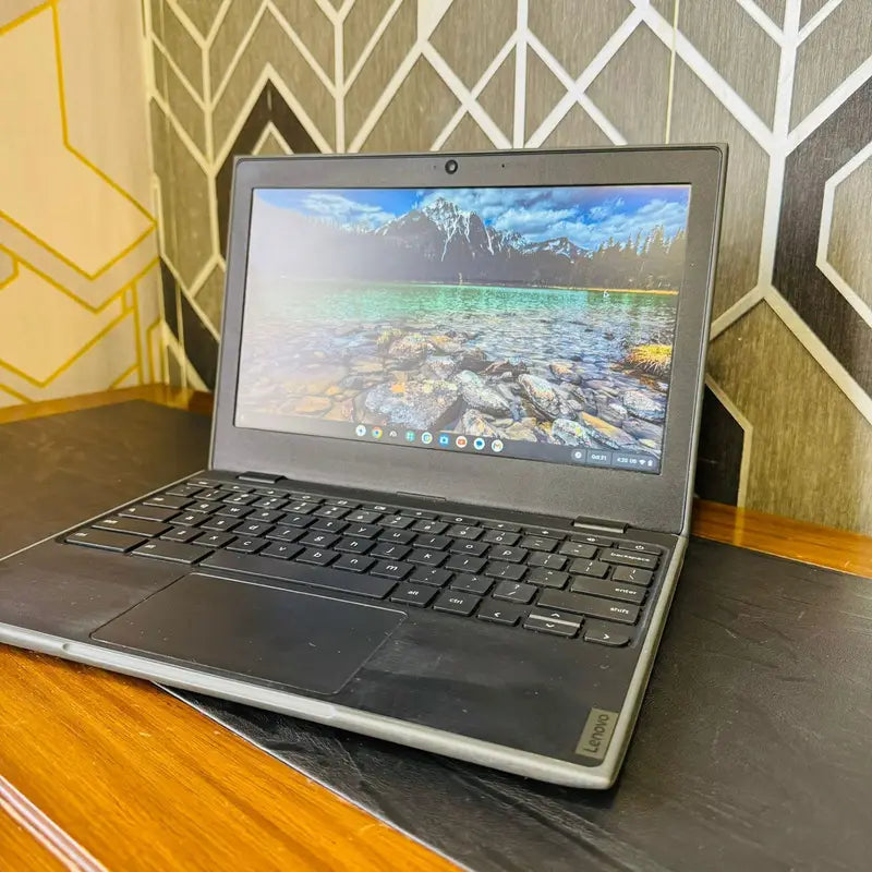 Lenovo 100e - 4GB Ram- 32GB Storage